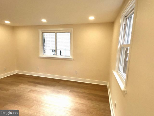 209 SUMMIT AVE, Willow Grove, PA 19090