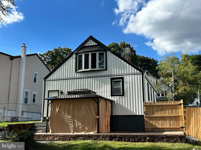 209 SUMMIT AVE, Willow Grove, PA 19090