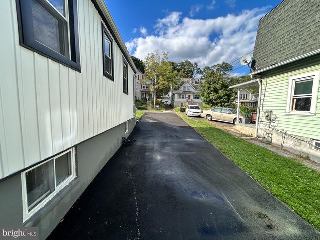 209 SUMMIT AVE, Willow Grove, PA 19090