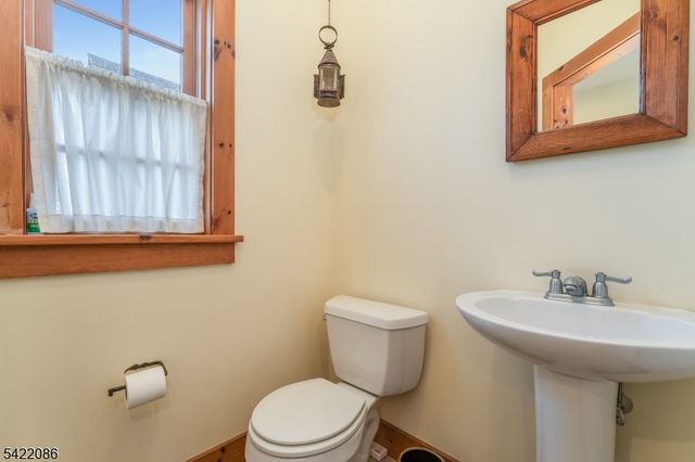 348 Rosemont Ringoes Rd, Delaware Twp., NJ 08559