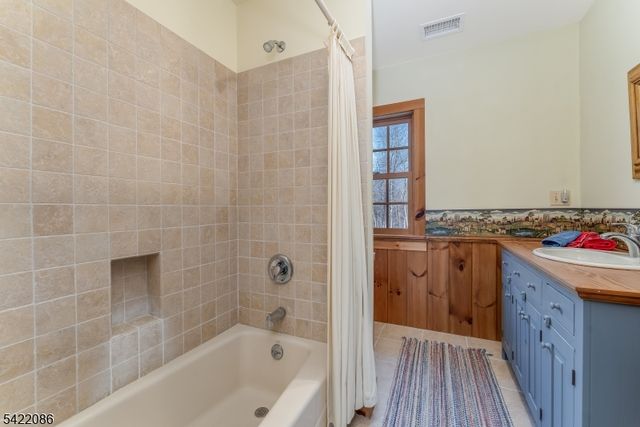 348 Rosemont Ringoes Rd, Delaware Twp., NJ 08559
