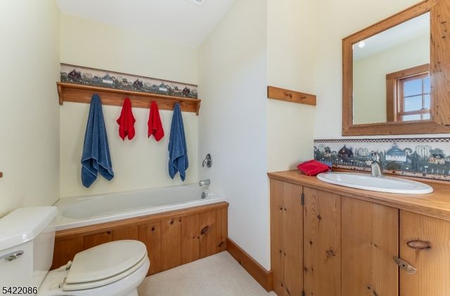 348 Rosemont Ringoes Rd, Delaware Twp., NJ 08559