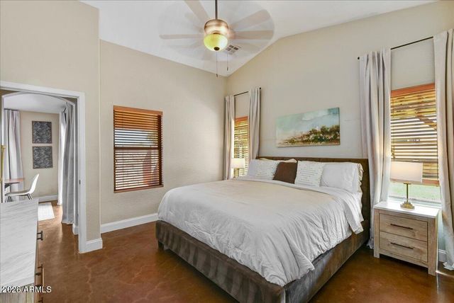 6817 W DESERT Lane, Laveen, AZ 85339