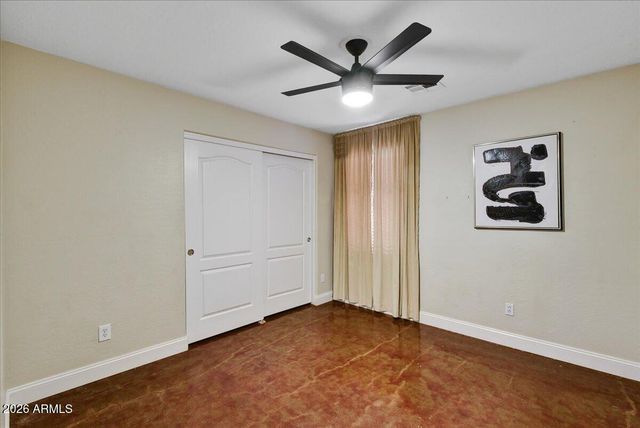 6817 W DESERT Lane, Laveen, AZ 85339