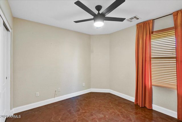6817 W DESERT Lane, Laveen, AZ 85339