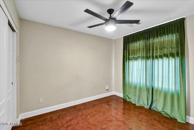 6817 W DESERT Lane, Laveen, AZ 85339
