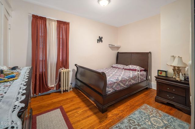 122 Snowden Avenue, Schenectady, NY 12304