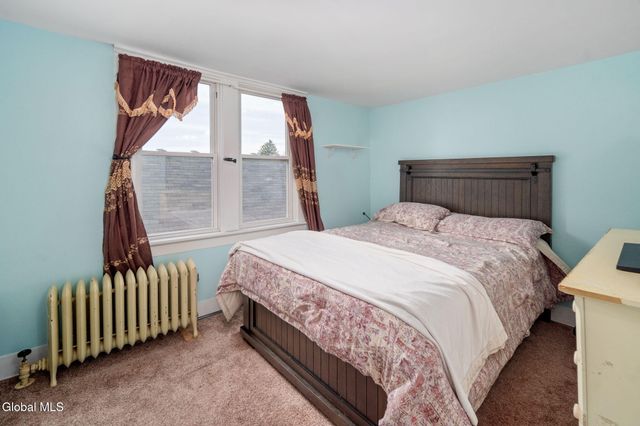 122 Snowden Avenue, Schenectady, NY 12304