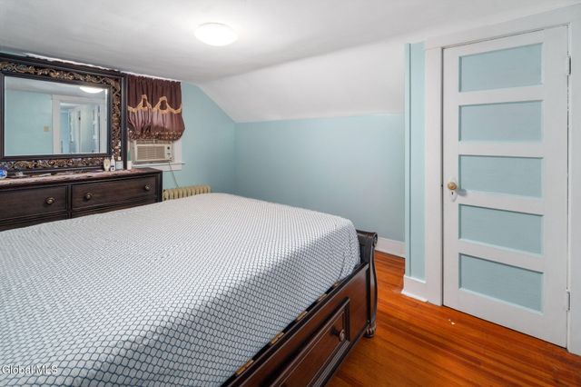 122 Snowden Avenue, Schenectady, NY 12304