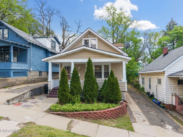 122 Snowden Avenue, Schenectady, NY 12304