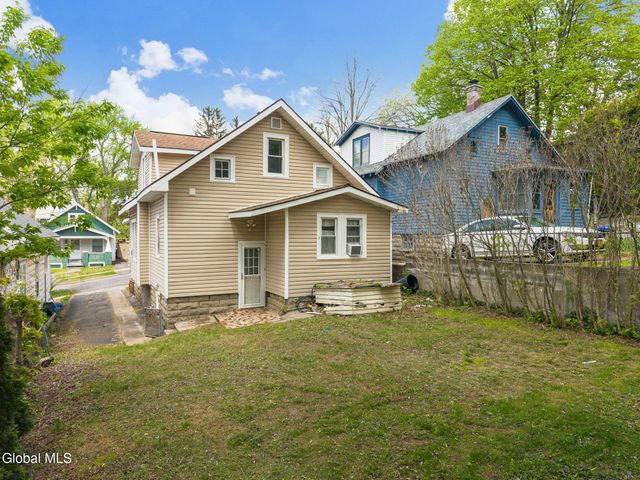 122 Snowden Avenue, Schenectady, NY 12304