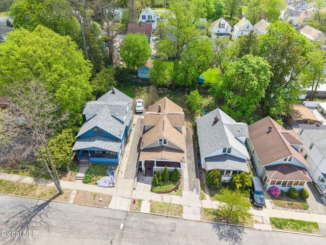 122 Snowden Avenue, Schenectady, NY 12304