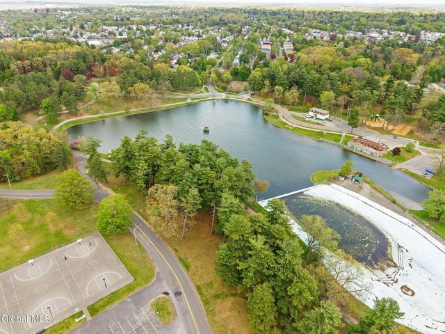 122 Snowden Avenue, Schenectady, NY 12304