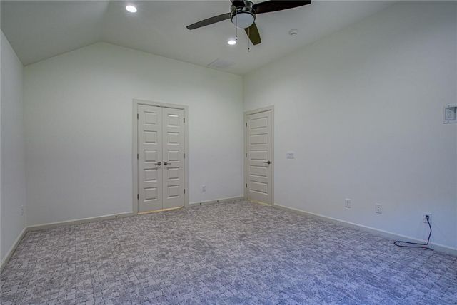 2133 Santa Monica Street, Edmond, OK 73034