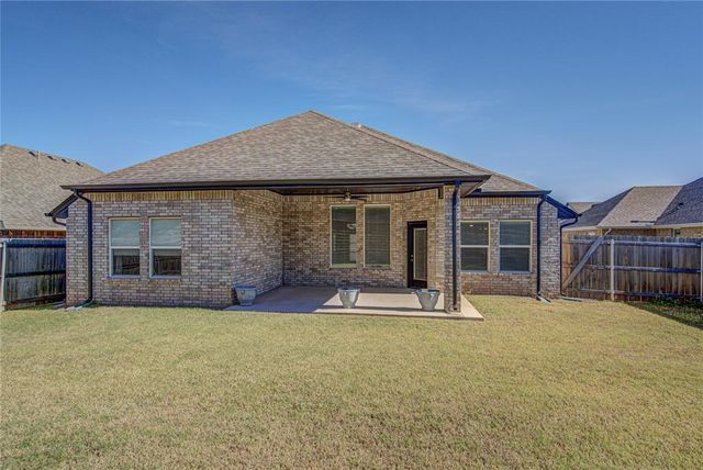 2133 Santa Monica Street, Edmond, OK 73034