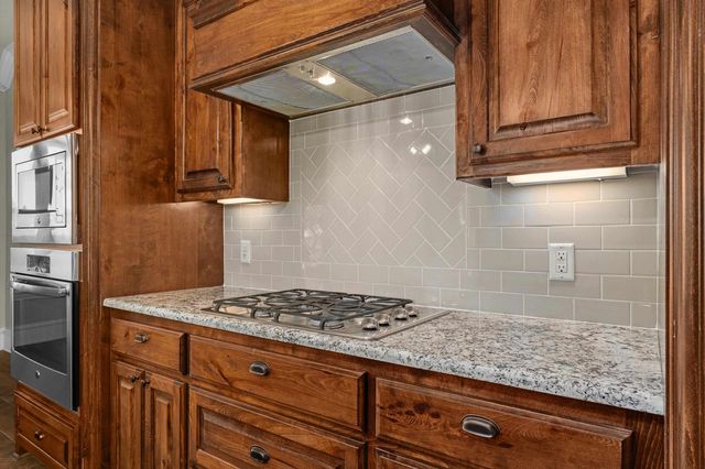 219 Saddle Brook Cir, Hallsville, TX 75650
