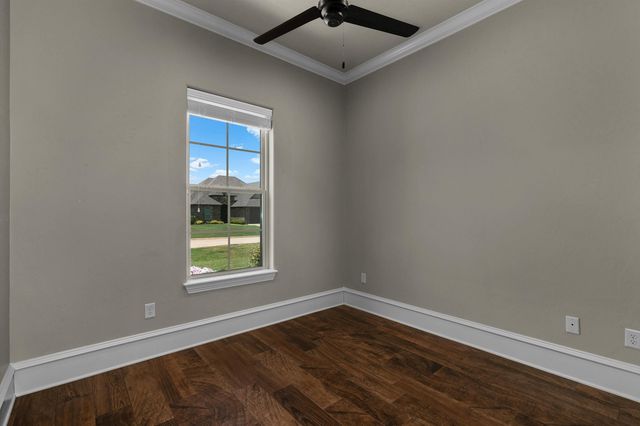 219 Saddle Brook Cir, Hallsville, TX 75650