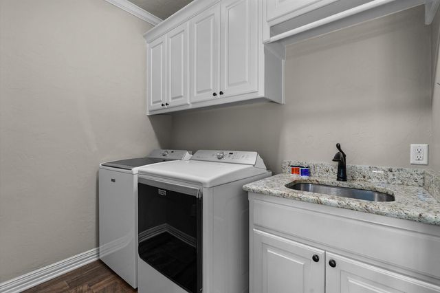 219 Saddle Brook Cir, Hallsville, TX 75650