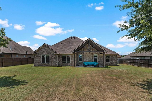 219 Saddle Brook Cir, Hallsville, TX 75650