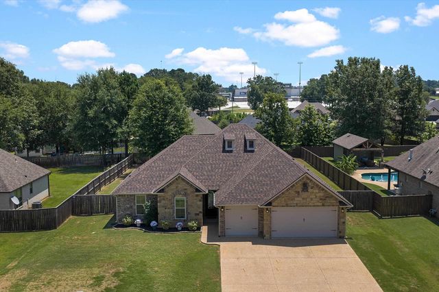 219 Saddle Brook Cir, Hallsville, TX 75650