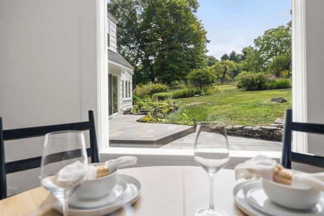 46 Bedford Rd, Lincoln, MA 01773
