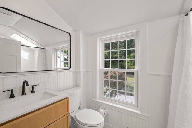 46 Bedford Rd, Lincoln, MA 01773