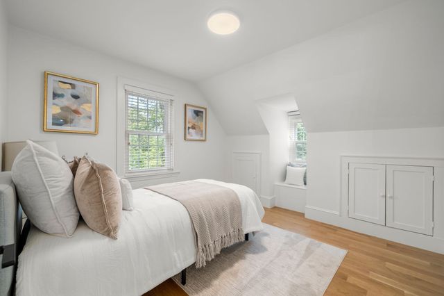 46 Bedford Rd, Lincoln, MA 01773