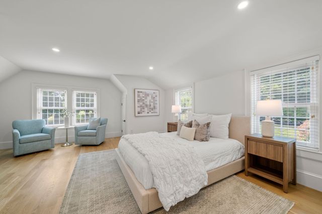46 Bedford Rd, Lincoln, MA 01773
