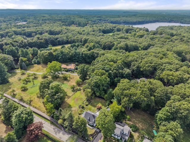 46 Bedford Rd, Lincoln, MA 01773