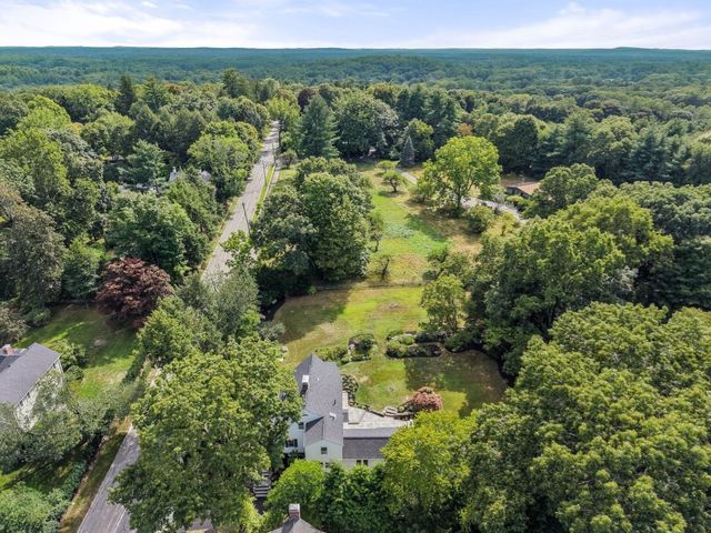 46 Bedford Rd, Lincoln, MA 01773