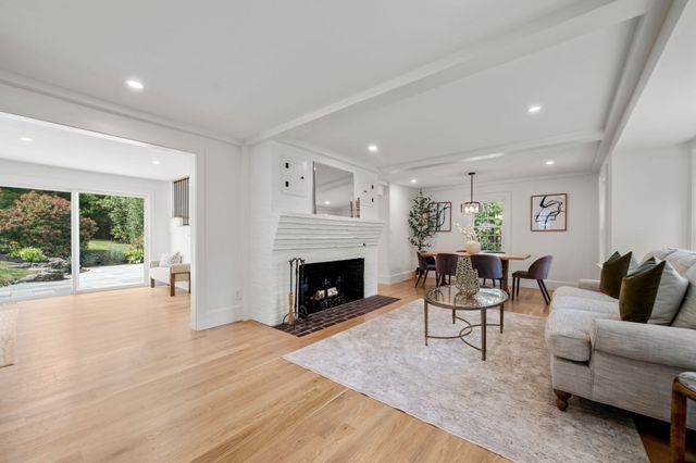 46 Bedford Rd, Lincoln, MA 01773