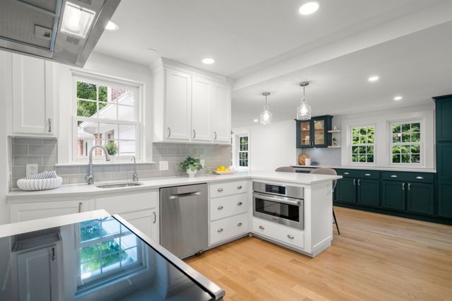 46 Bedford Rd, Lincoln, MA 01773