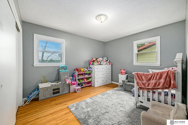 5029 Arbor Circle, Omaha, NE 68106