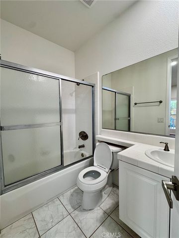 19032 Avondale, Huntington Beach, CA 92648