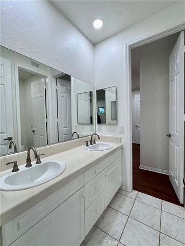 19032 Avondale, Huntington Beach, CA 92648