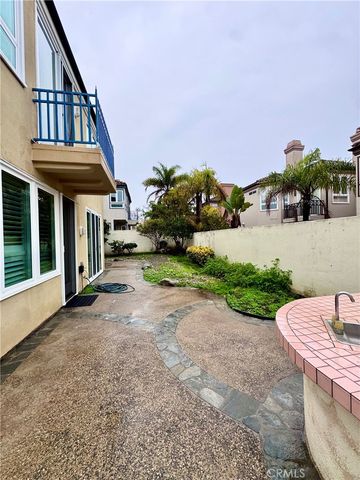 19032 Avondale, Huntington Beach, CA 92648