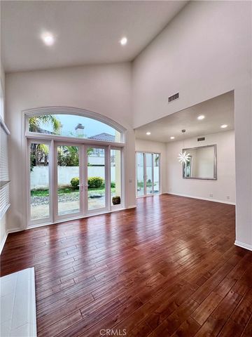 19032 Avondale, Huntington Beach, CA 92648