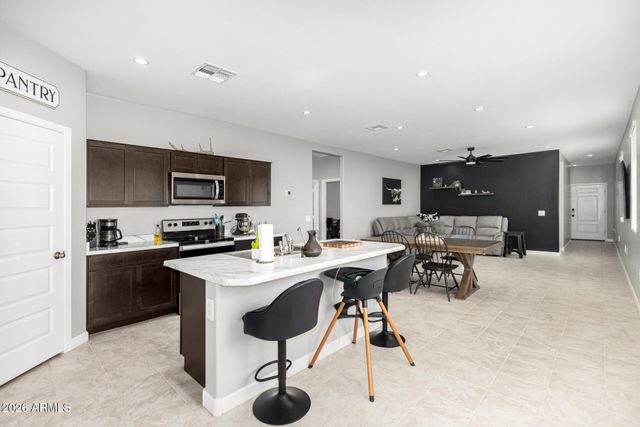 3289 W SPAULDING Avenue, Apache Junction, AZ 85120