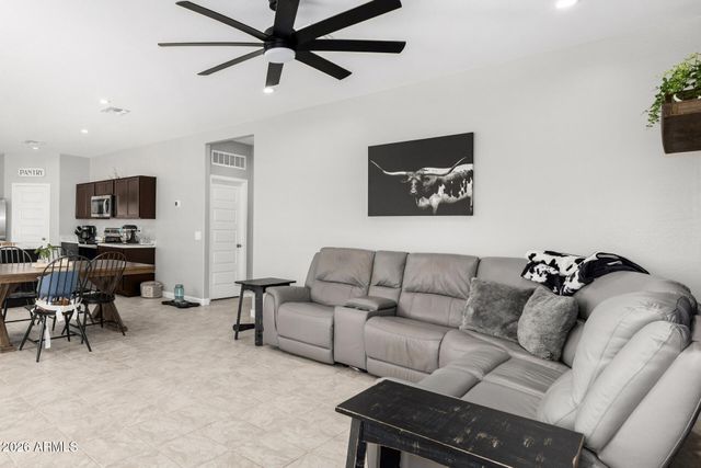 3289 W SPAULDING Avenue, Apache Junction, AZ 85120