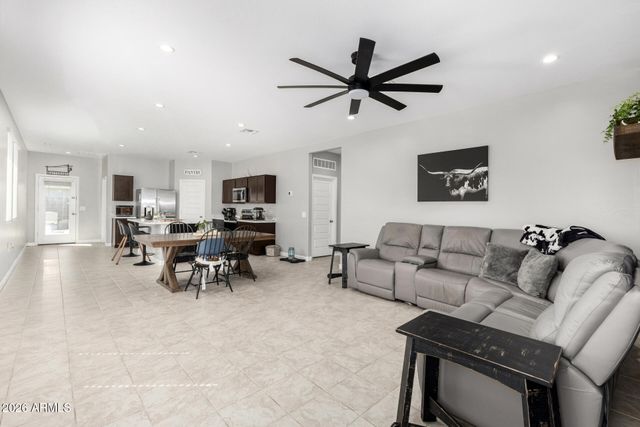 3289 W SPAULDING Avenue, Apache Junction, AZ 85120