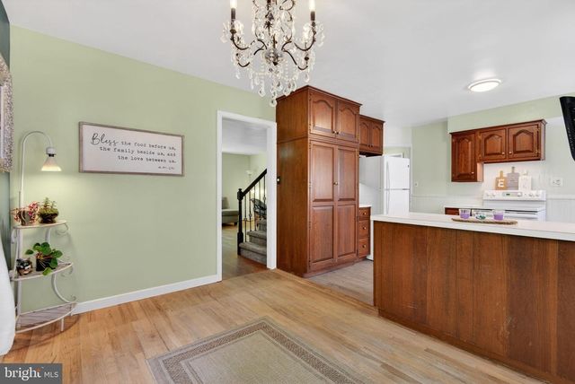 32 PENN AVE, Ephrata, PA 17522