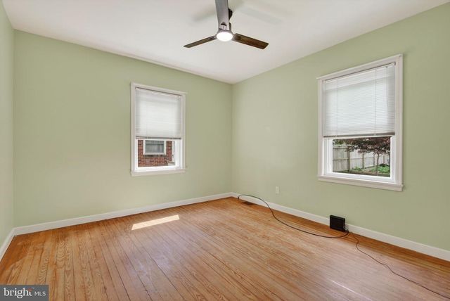 32 PENN AVE, Ephrata, PA 17522