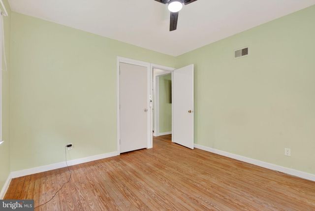 32 PENN AVE, Ephrata, PA 17522