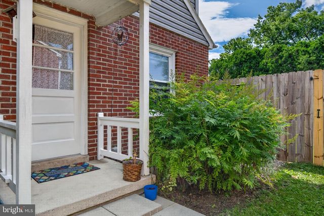 32 PENN AVE, Ephrata, PA 17522