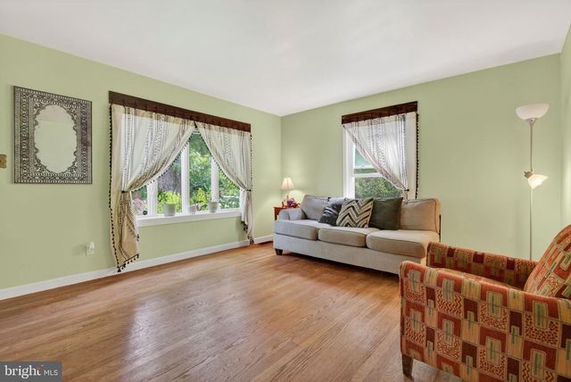 32 PENN AVE, Ephrata, PA 17522