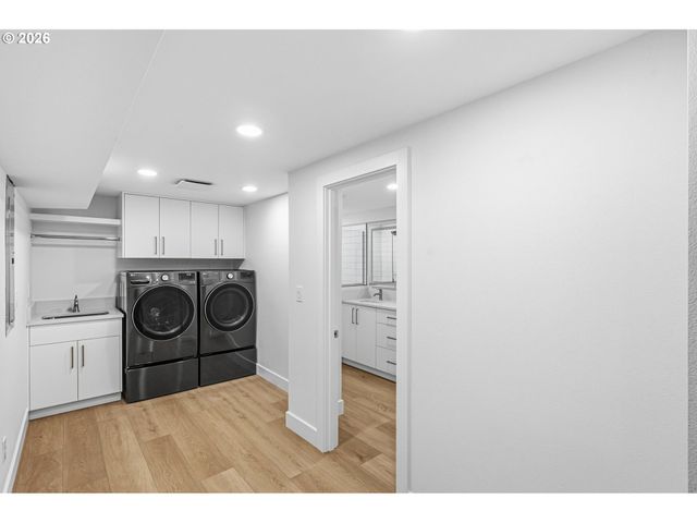 28 MONTICELLO Dr, Lake Oswego, OR 97035