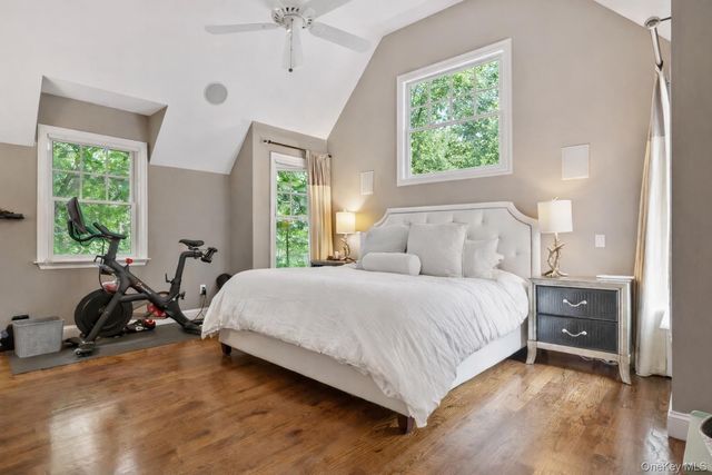 400 Cyrus Field Road, Irvington, NY 10533