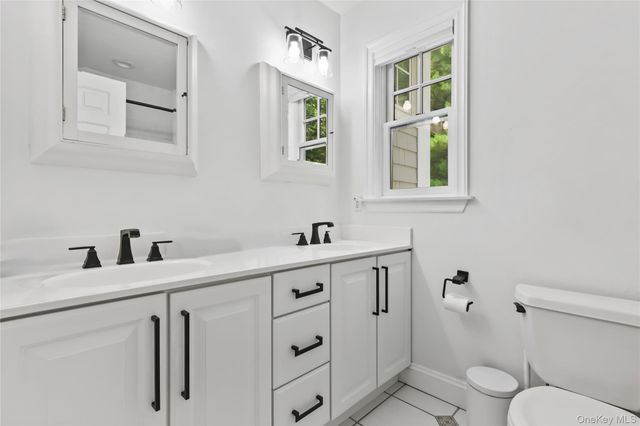 400 Cyrus Field Road, Irvington, NY 10533