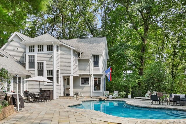 400 Cyrus Field Road, Irvington, NY 10533