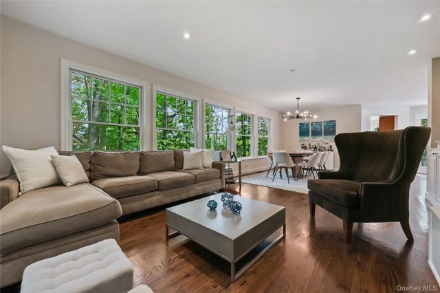 400 Cyrus Field Road, Irvington, NY 10533